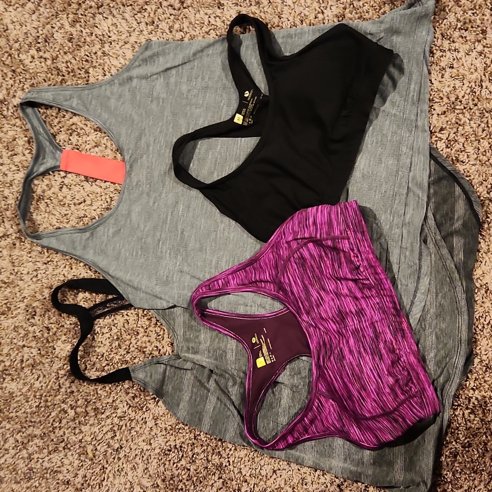 Women's workout gear Tops and Sports bras
